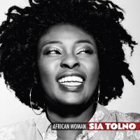 African woman Sia Tolno, chant