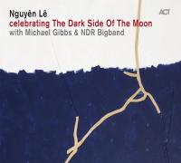 Celebrating the dark side of the moon | Le, Nguyen. Artiste de spectacle