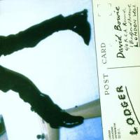 Lodger David Bowie, comp., chant, synthétiseur, piano, guitare