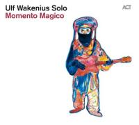 Momento magico | Ulf Wakenius (1958-.... ). Musicien. Guitare. Musicien. Guitare